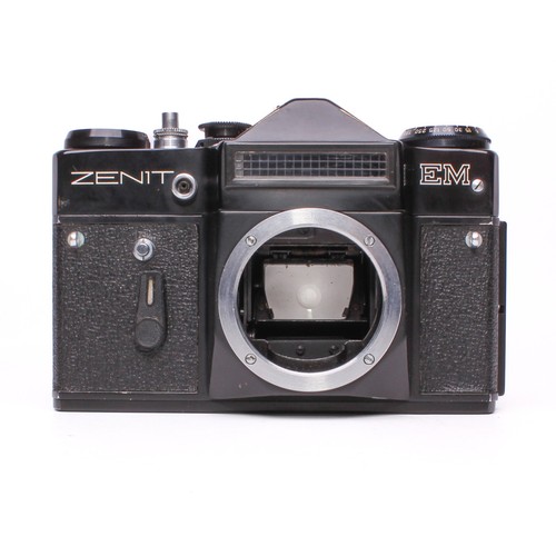 Zenit 35mm reflex made in - em,