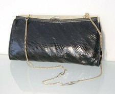 Borsa pochette in pelle di rettile nera con catena dorata