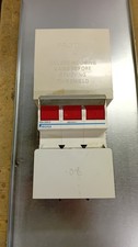 Interruttore isolatore Protek 200A 3 poli / 3 fasi ISS-200/3 per scheda Protek più vecchia.