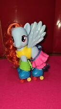 My Little Pony Hasbro G4 Rainbow Dash 2010 con pattini