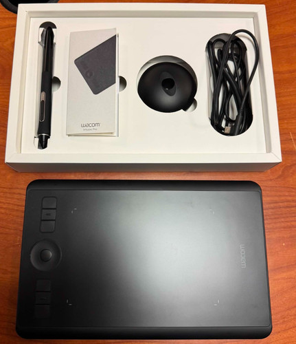Wacom intuos pro pen tablet - wacom,