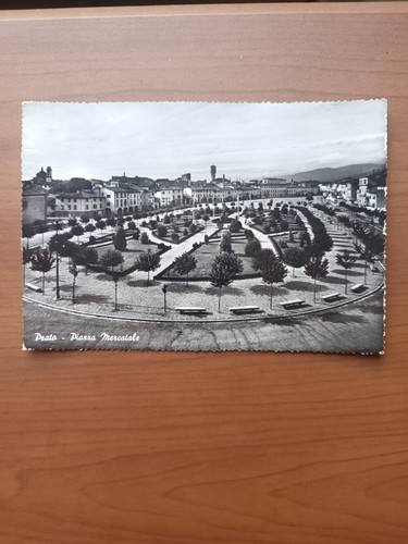 Prato piazza mercatale - -,