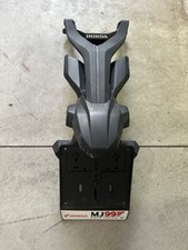 Portatarga originale HONDA CB650R 2019, senza frecce, come nuovo.