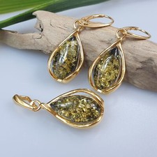 Orecchini in ambra verde