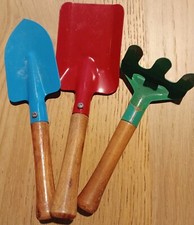 VINTAGE D'EPOCA ANNI 50 MARCHESINI(?) METALLO ZAPPA RASTRELLO PALA PER BAMBINI 3