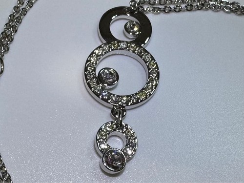 Collana con ciondolo