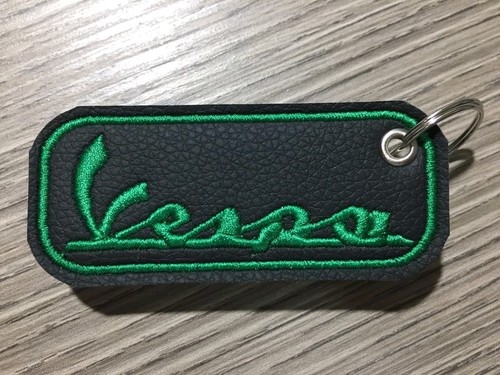 Portachiavi ricamato vespa - ricamato,