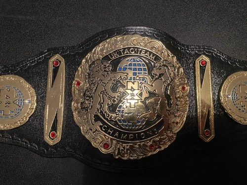 Cintura titolo wwe nxt tag - wwe,