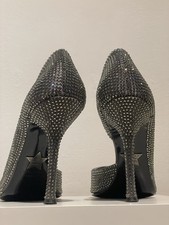 Le Silla décolleté Open-toe + Cut-out Laterale; Colore Grigio e Cristalli.