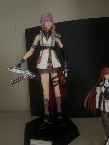 Final fantasy xiii play arts - final,
