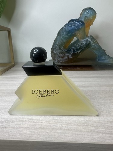 Iceberg woman donna femme - woman,