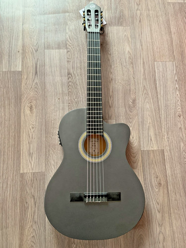 Nuova chitarra classica - nuova,