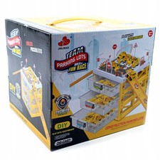 Garage a 3 piani con rampa e 8