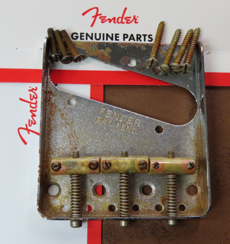 Aged fender usa - aged, pending