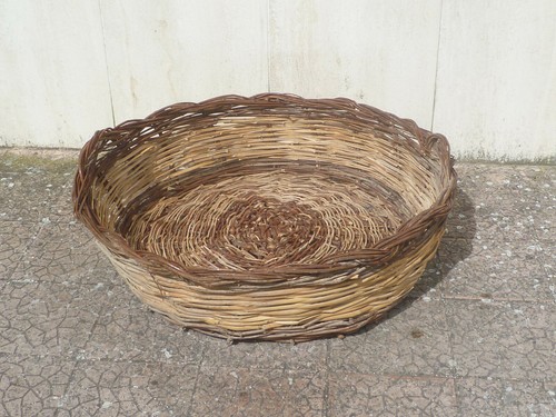 Antico cesto intrecciato