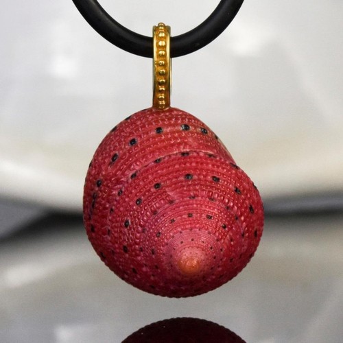 Ciondolo conchiglia fragola