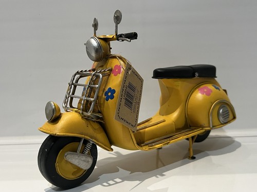 Metal tin yellow - metal,