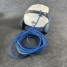 Dolphin S200 Robotic Pool