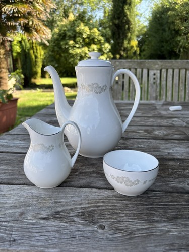 Royal doulton bone - doulton,