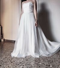 Abito da sposa nuovo. Bianco