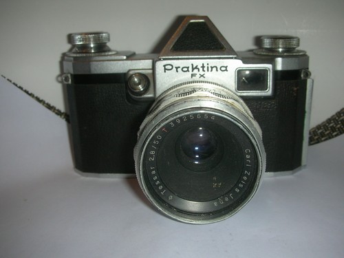 Appareil photo reflex - , praktina