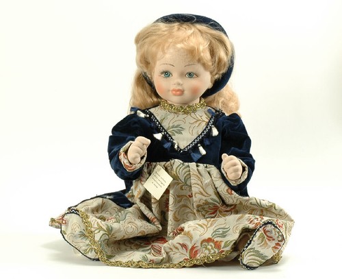 Bambola laura porcellana - laura,