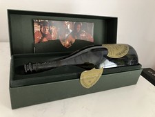 Bottiglia vuota champagne Dom Perignon vintage 1998 e scatola da collezione con libretto