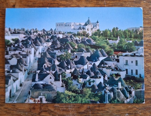 Cartolina alberobello centro - cartolina,