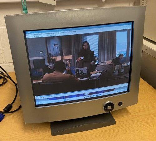 Monitor crt proview 786n - 17",