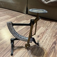 Antica bilancia pesa posta