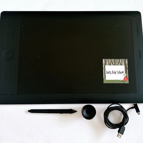 Wacom intuos5 touch tablet - intuos5,