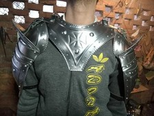 Set spalle medievali in ferro