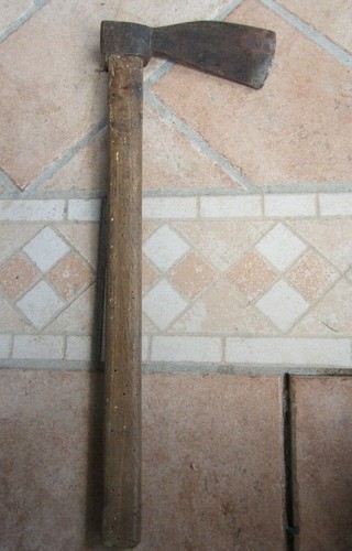 Antica ascia scure accetta - ascia,