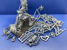 Re delle Tombe su Necrolite