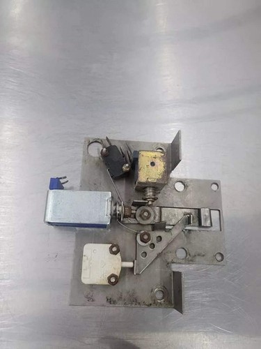 Gruppo serratura porta