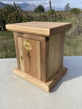 Tabernacolo in legno di noce con interni in ottone 24x30x34