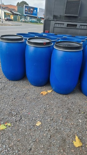 220 litre barrels plastic - 2,