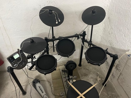 Alesis 5070052089 nitro mesh - nitro,