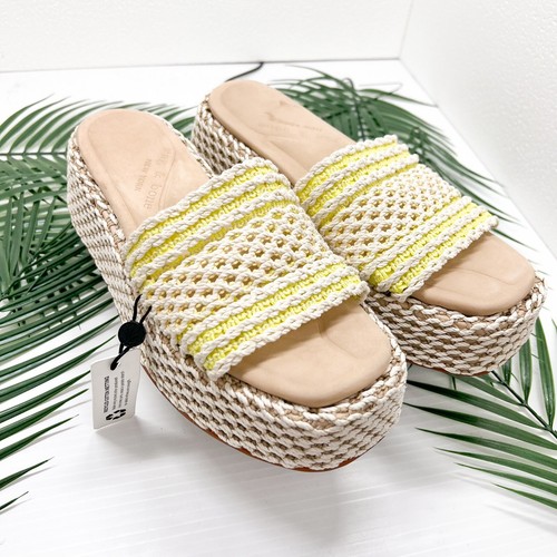 Sandali con zeppa - , piatta