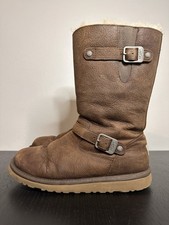 Stivali alti in shearling UGG