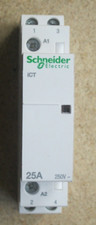 SCHNEIDER A9C20732 CONTATTORE