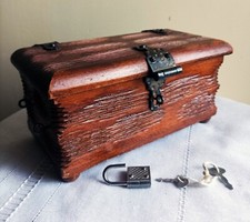 COFANETTO DI LEGNO CON SERRATURA E CHIAVI