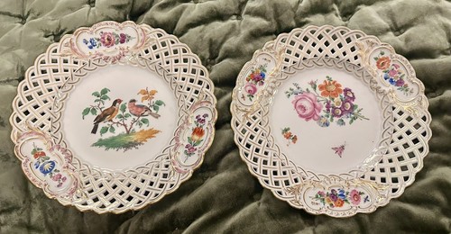 Set due piatti antichi con