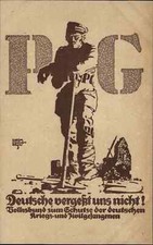 German WWI Soldiers Work Pick