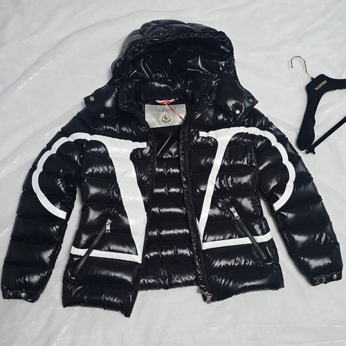 Valentino moncler vlogo - x,