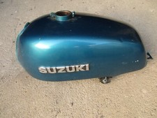 Suzuki GT 250 serbatoio