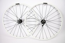 Yuniper Set Ruote Bianche 26" 10 Velocità Shimano HG Freno a Disco Ruote Bici Tubeless