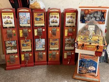 Distributori Meccanici Di Palline Sorprese Gadget Capsule Giochi Bambini