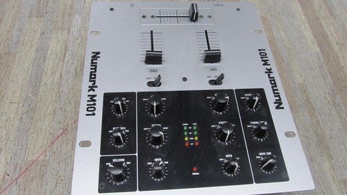 Numark m101 channel mixer - 2-channel,