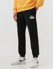 Nike Men’s Sportswear Swoosh